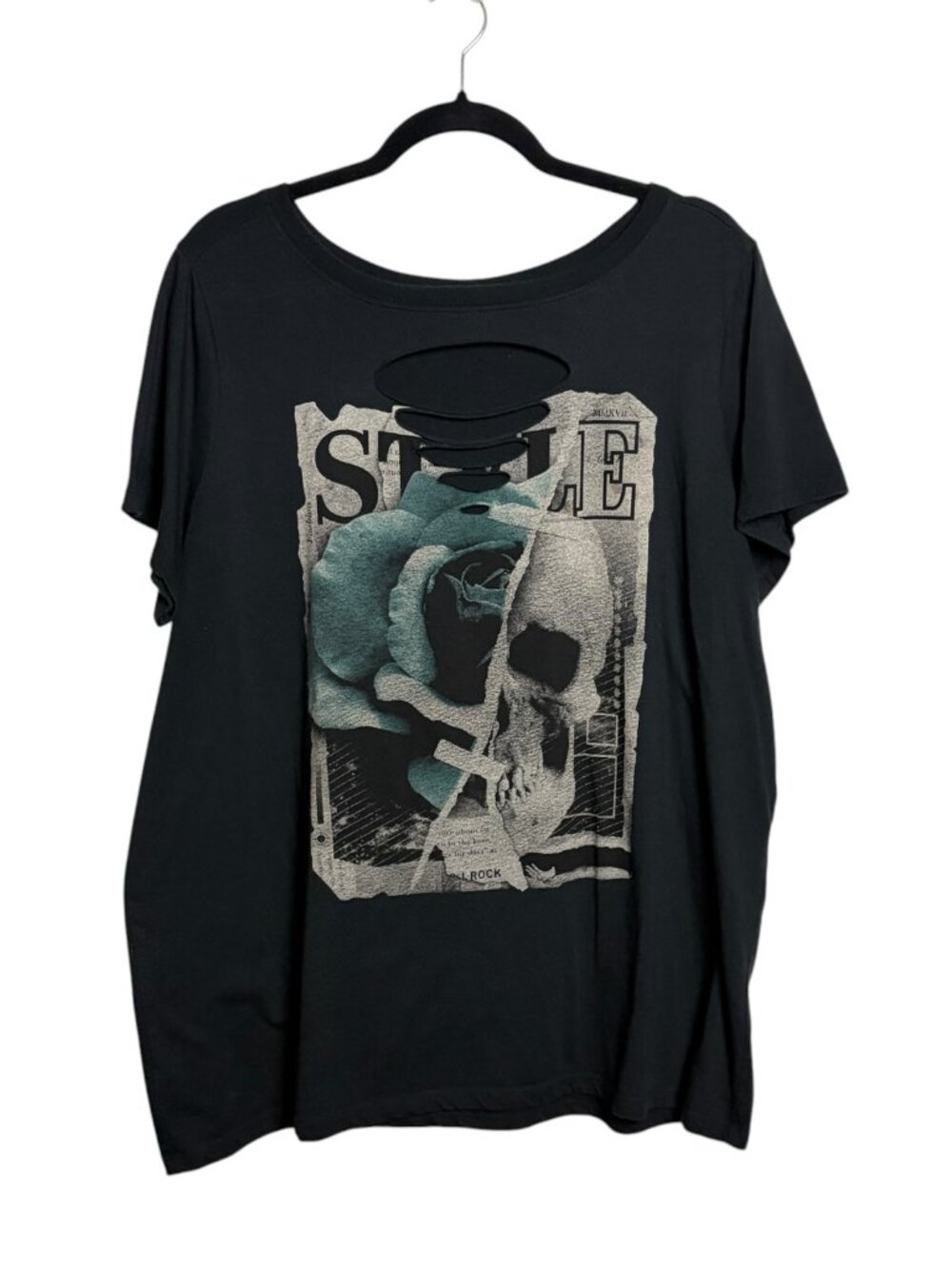 Torrid Size 2 Tee Shirt Black Skull Graphic Cut Out Gothic Top Short Sleeve 2x
